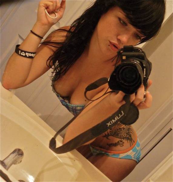 Prelepe-devojke-sa-tetovazama-28