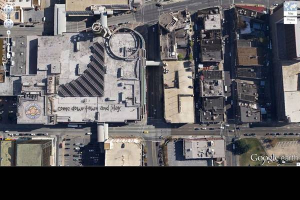 come-downtown-and-play-google-earth