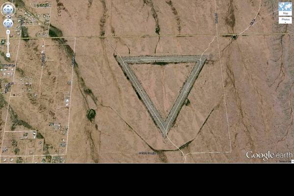giant-triangle-google-earth