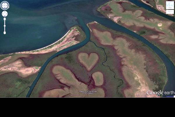 heart-shaped-land-formation-strange-google-earth