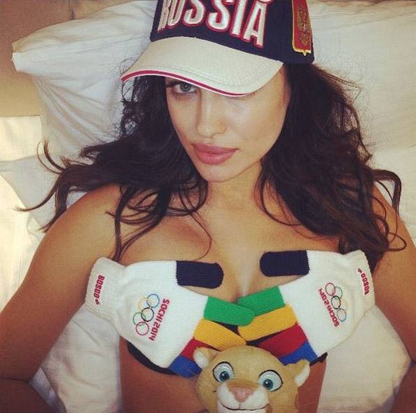 od-rusija-so-ljubov-irina-shajk-so-seksi-promocija-za-zoi-170416