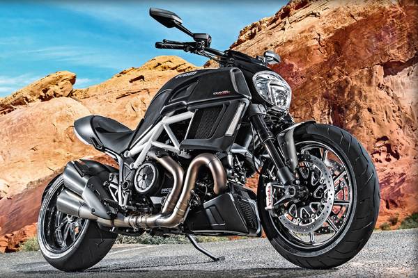 2015-ducati-diavel-01-960x640