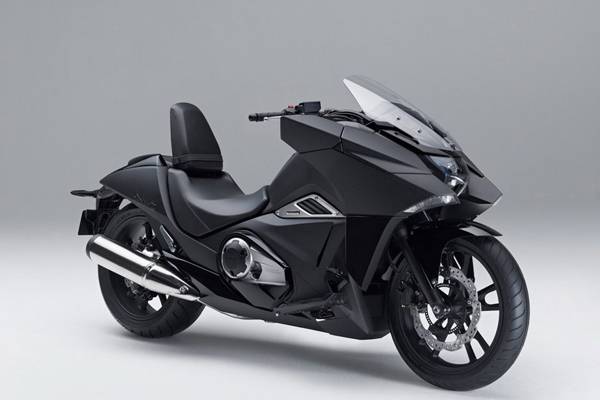 Honda-Unveils-Two-Japanimation-Motorcycles-05