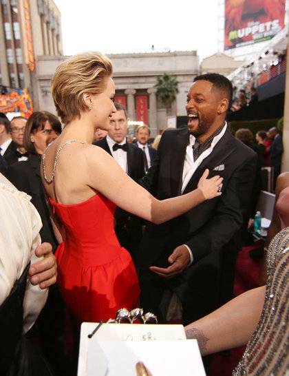 jennifer-lawrence-will-smith-oscars-2014-backstage-getty_GA
