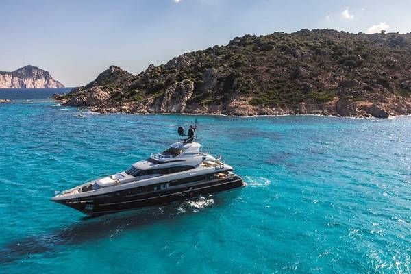 luksuz-jahte-nautika-nameless-jahta (7)