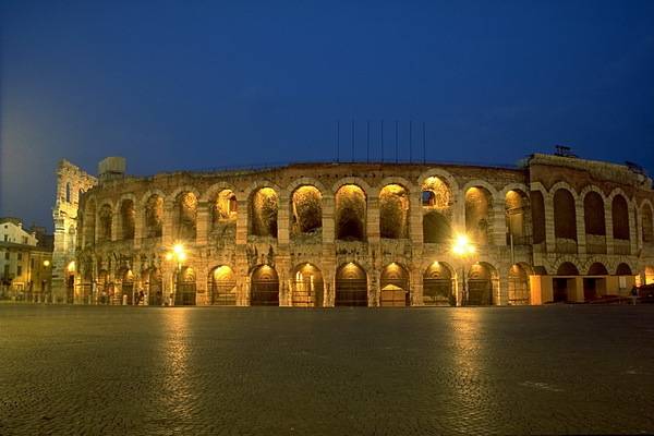 luksuz-destinacija-odmor-putovanje-evropa-italija-verona-grad-ljubavi-romeo-julija_09