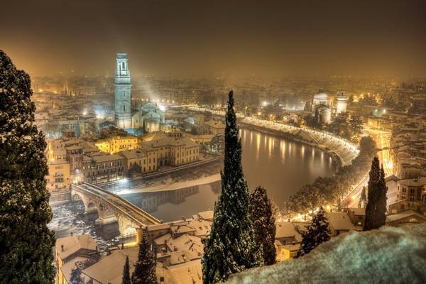 Verona By night_panoramic view