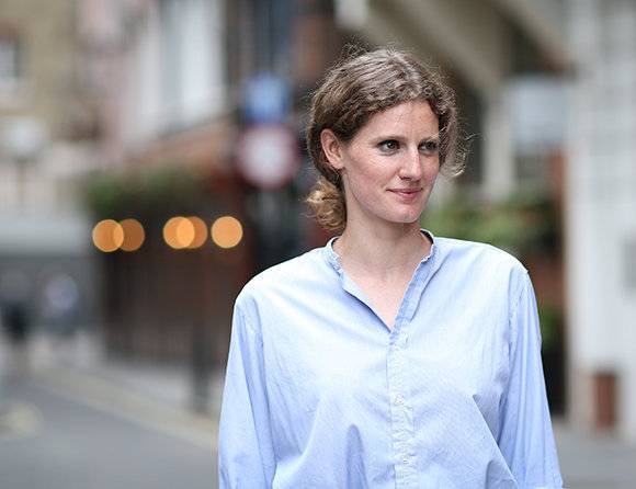 13.emma-sells-wew-200514-4_TA