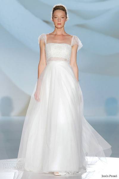 jesus-peiro-2015-perfume-bridal-collection-flutter-sleeve-wedding-dress
