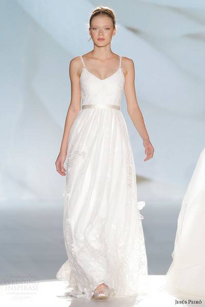 jesus-peiro-2015-perfume-bridal-collection-wedding-gown-with-straps