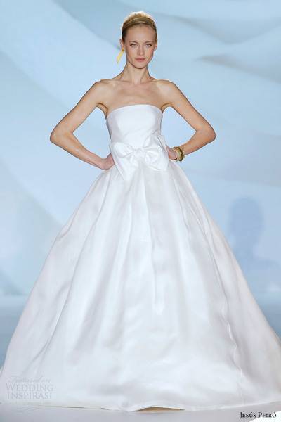 jesus-peiro-wedding-dresses-2015-strapless-ball-gown-bow-waist