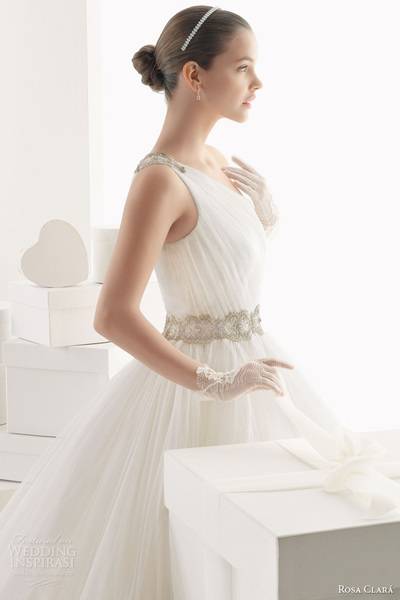rosa-clara-bridal-2014-camelia-one-shoulder-strap-ball-gown-beaded-detail