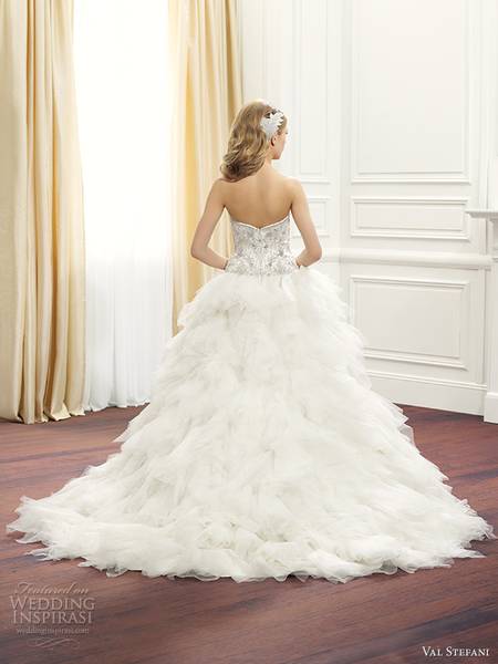 val-stefani-fall-2014-strapless-ball-gown-wedding-dress-d8074-back-view-train