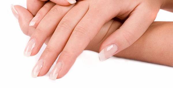 Што кога ноктите ни се листааат?