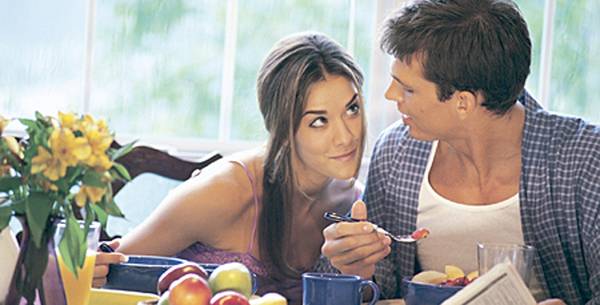 Обилен појадок за витка става