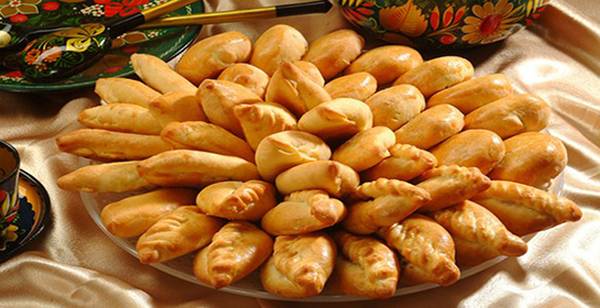 Пирошки со шунка и сирење