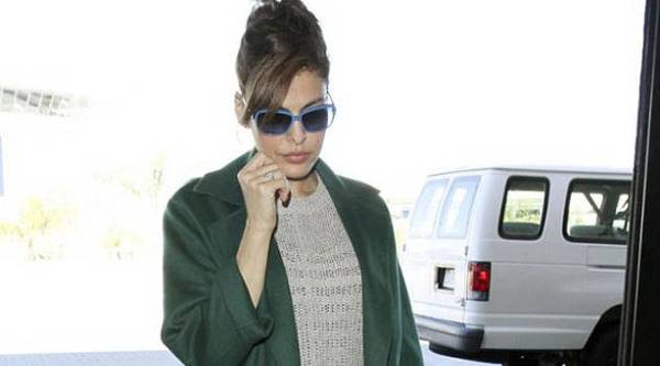 Ева Мендес е бремена?