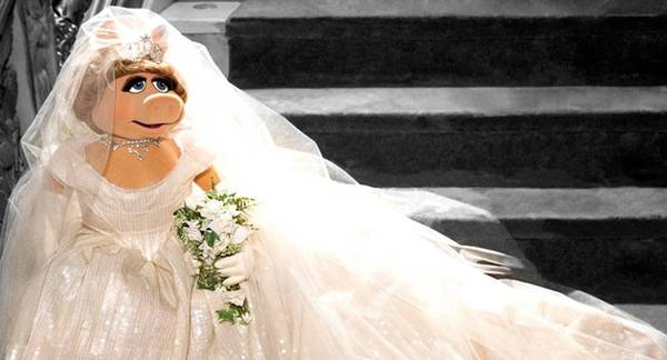 Вивиен Вествуд дизајнираше венчаница за Гица Прасица