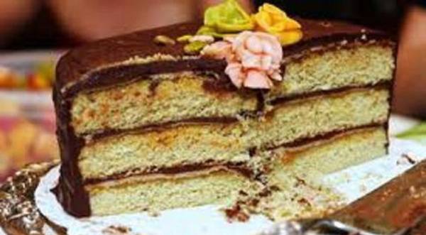 Вкусна, не многу скапа и се прави набрзина: Чоко бисквит торта