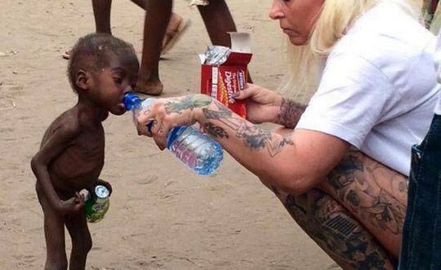 Хуманитарка спаси мало детенце напуштено од семејството кое сметало дека е вештер