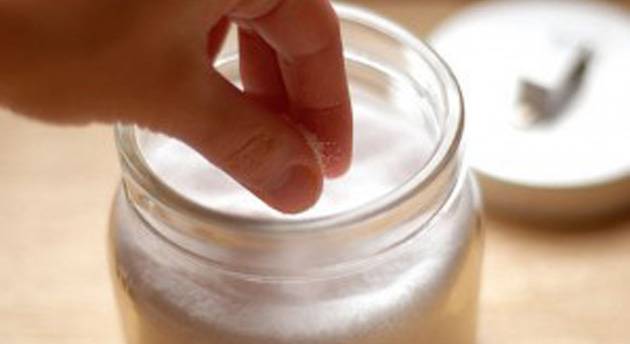 Помешајте сол и шекер пред спиење – ефектот ќе ве изненади