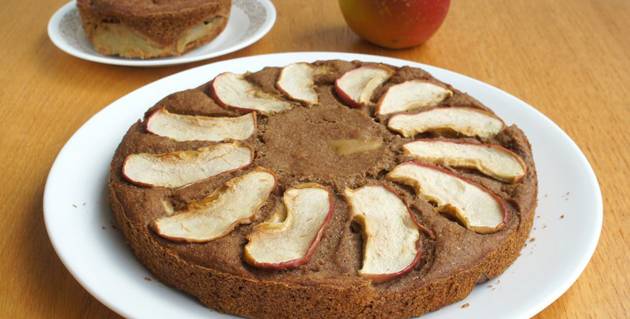 Колач од јаболка без шеќер