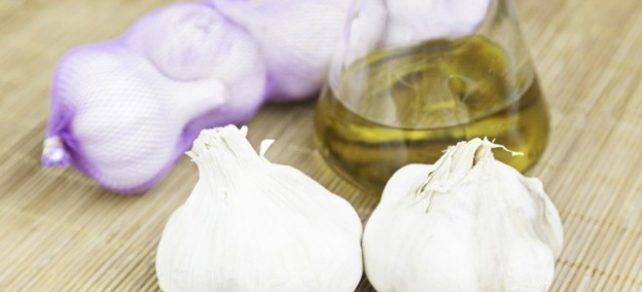 Домашно масло кое ги отстранува болките во грбот и зглобовите: стара руска метода на лечење!