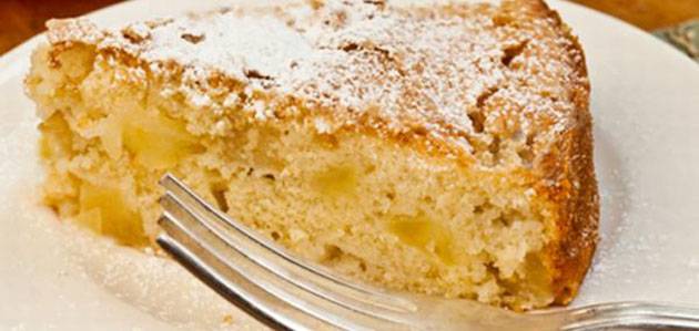 Француска торта со јаболка и рум