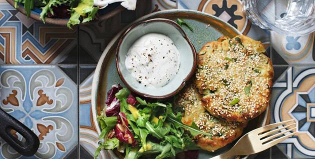 Вкусни ќофтиња од компир и спанаќ