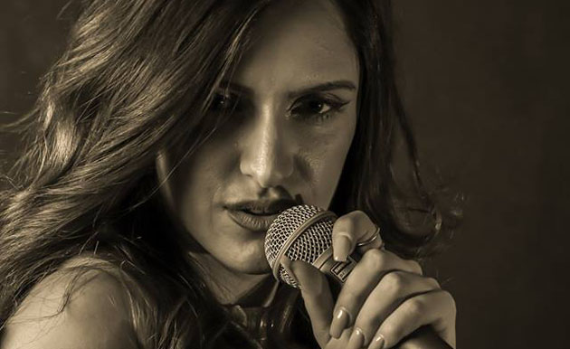 Марија Груевска ја објави својата песна првенец „СРЦЕ КАКО МРАЗ“