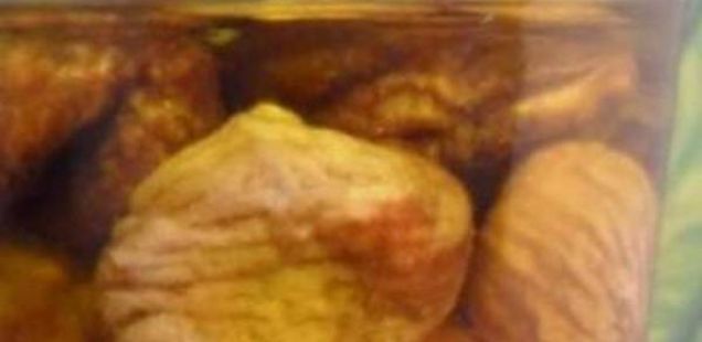 Ослободете се од бактериите во желудникот на сигурен и ефикасен начин со помош на смокви и маслиново масло