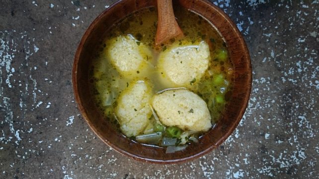 Кнедли од гриза за супа