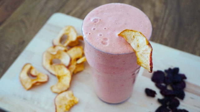 Топол смути од јаболки со цимет