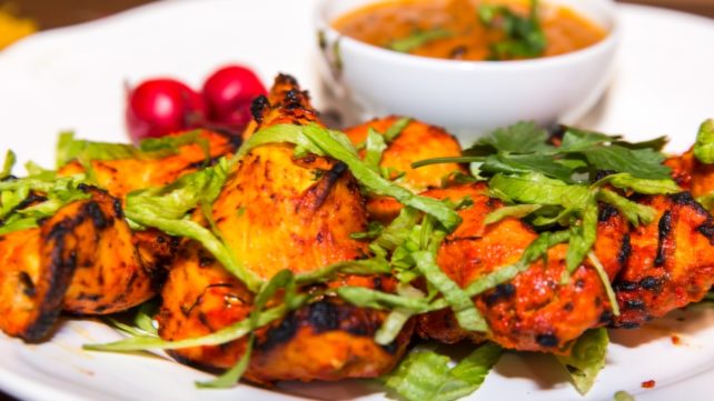 Пикантни пилешки залчиња