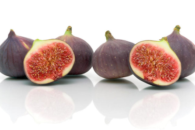 Во овој рецепт се колне цел свет: Пијалакот од две состојки направете го навечер, пијте го наутро и кажете им ЗБОГУМ НА КИЛОГРАМИТЕ