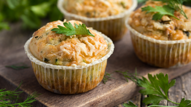 Вкусни корпички со сирење