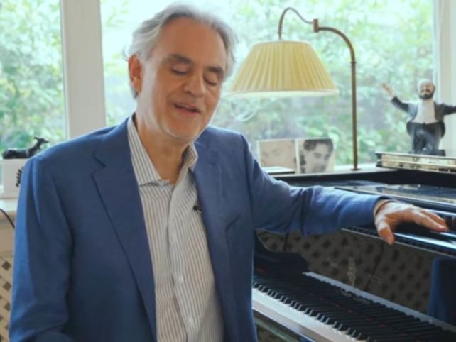 Андреа Бочели во живо „ONLINE“ од познатата Миланска катедрала!