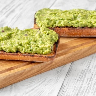 НАМАЗ ОД АВОКАДО: Здрав и вкусен, супер за доручек