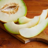 Најздравото овошје за летните горештини – ја подготвува кожата за сонцето и го одржува стомакот рамен