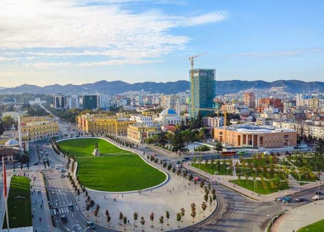 ОВА СЕГА Е НАЈЕВТИНАТА ЕВРОПСКА ДЕСТИНАЦИЈА: Поволно, а НАЈДОБРО, овие градови мора да ги посетите!