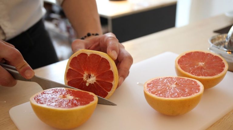 Едно овошје согорува масти како лудo дури и додека спиете – јадете го во секое време и без грижа на совест